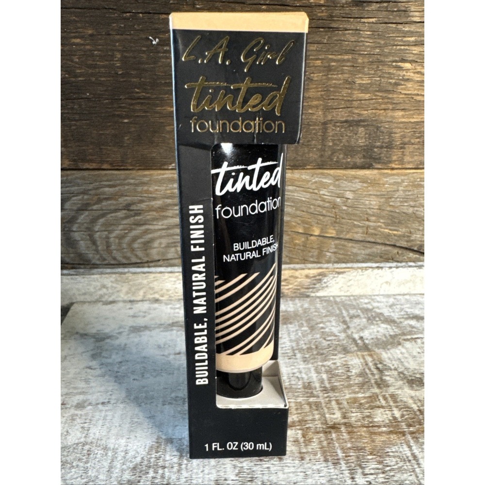 LA Girl Tinted Foundation Porcelain 1oz | MSRP = $13